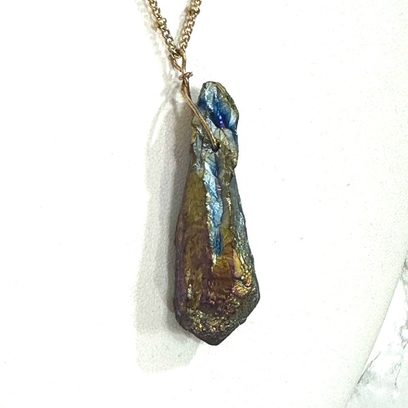 Titanium Aura: Quartz Necklace "Stone of Astral Journeys" - Picture 7 of 10